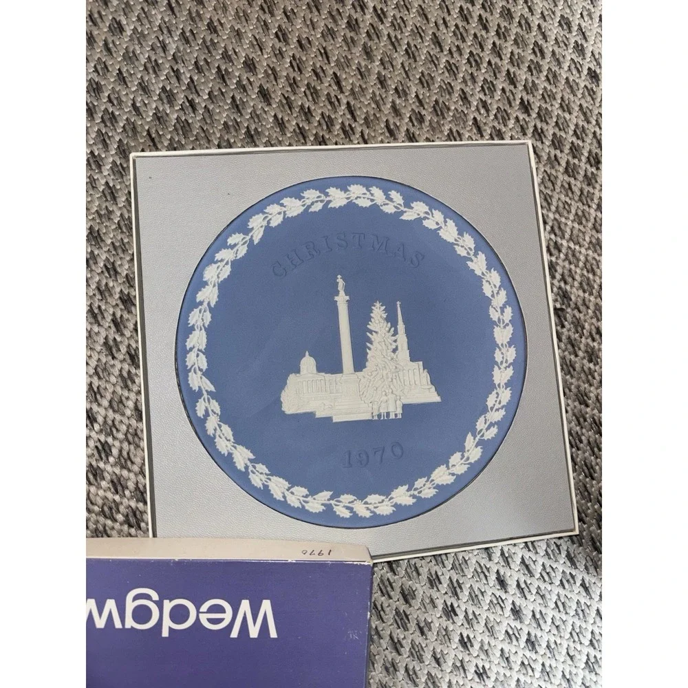 Set of 3 Wedgwood 1969-1971 White Jasper Christmas Plates Trafalgar Square NEW